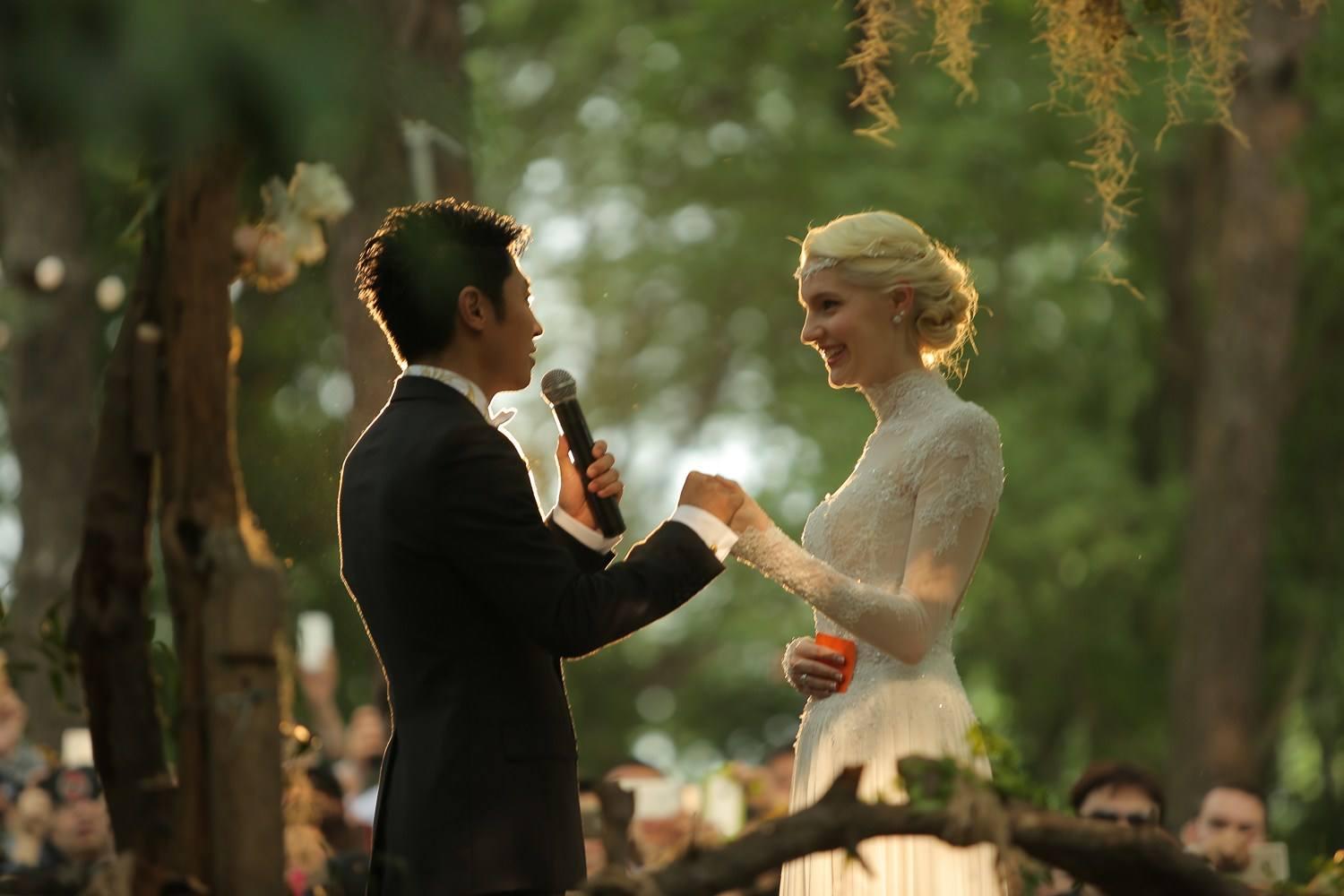 交通法规|美国白人宁可和黑人结婚，为啥也不找黄种人？专家：美国人很聪明