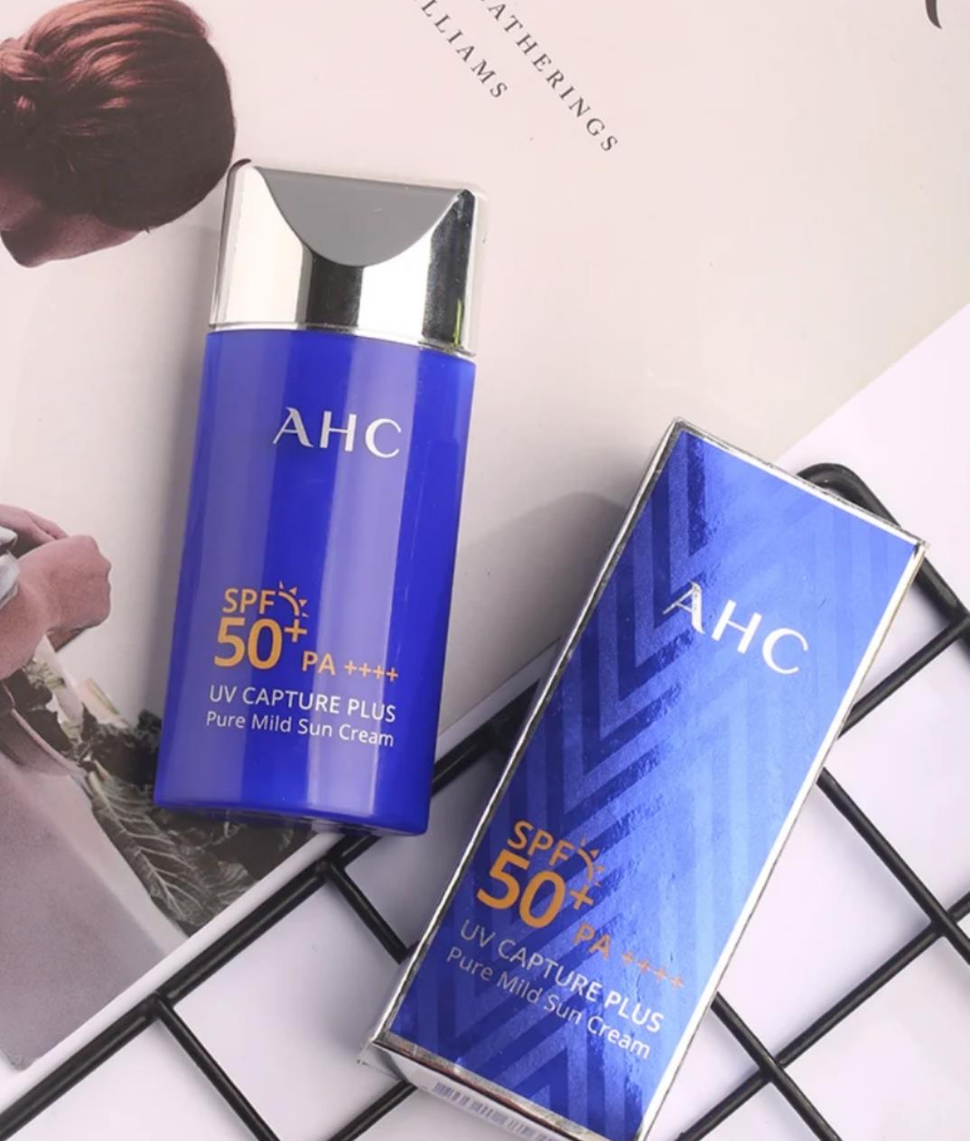 「防晒」网红防晒霜测评,安耐晒搓泥,嘉娜宝油皮慎用,后两款公认好用!