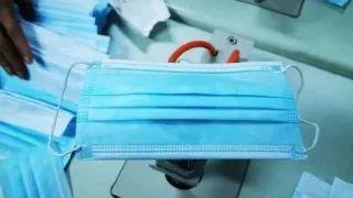 『面膜』无法穿越疫情的奢侈品代购：从月入几十万，到卖面膜玉米螺狮粉