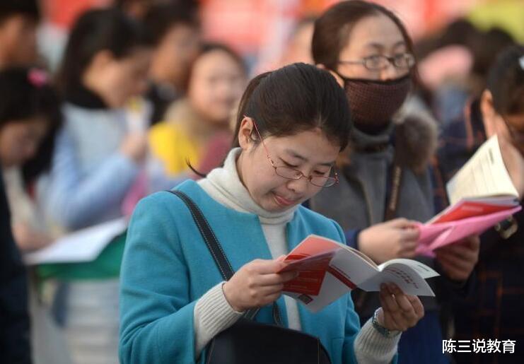 高校|为何985毕业生很少报考公务员？不是因为考不上，原因令人羡慕