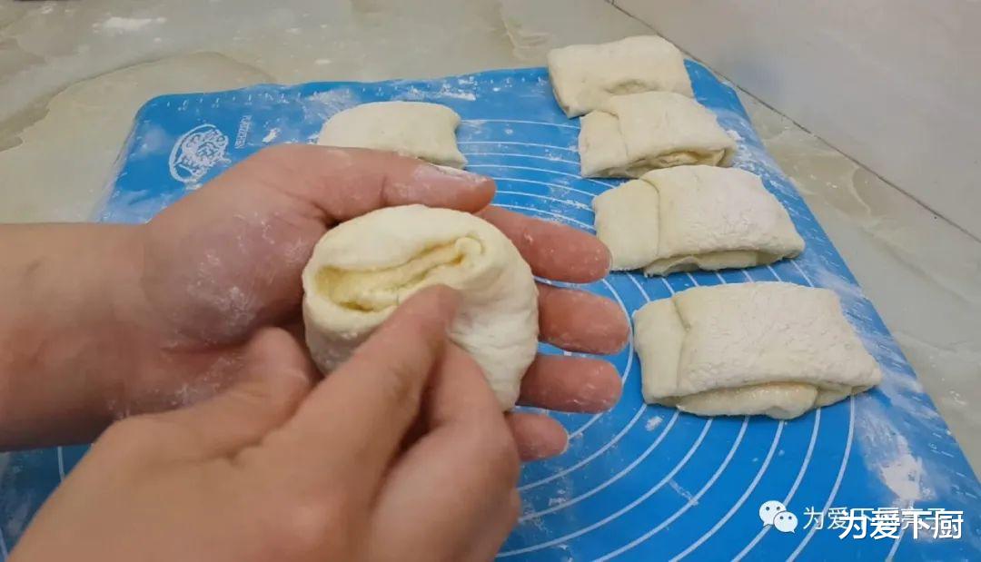 面粉■面粉这样做才好吃，加几勺白糖，外皮焦脆又营养，出锅孩子抢着吃