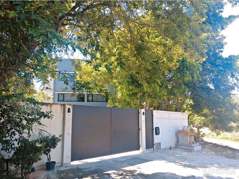 【郑伊健】郑伊健千万级豪宅大曝光!足足有着三层,背靠大湖泊前有大山