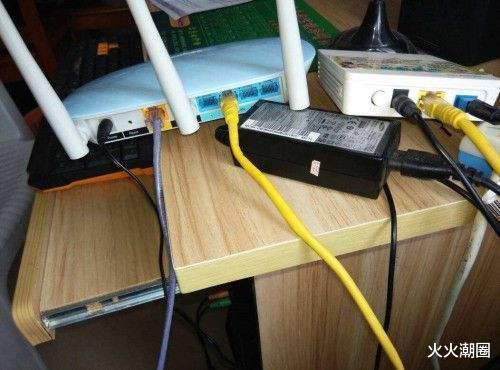 路由器|路由器旁边不要放这两个东西，否则百兆带宽也变“龟速”！