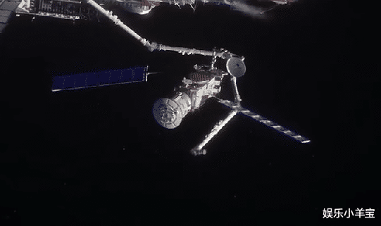 「美剧」美剧《太空部队》现神剧情:中国宇宙飞船卸了美国卫星,主人公爆粗口