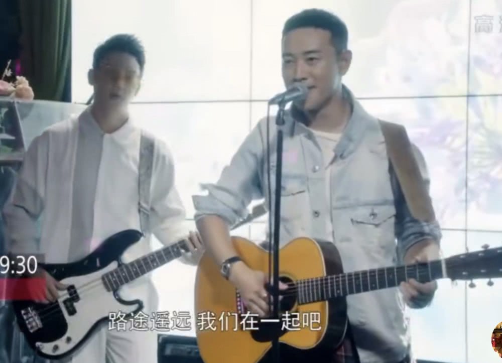 「房似锦」安家：徐姑姑晒聊天记录，谁注意他对房似锦的备注？果然早看上她了