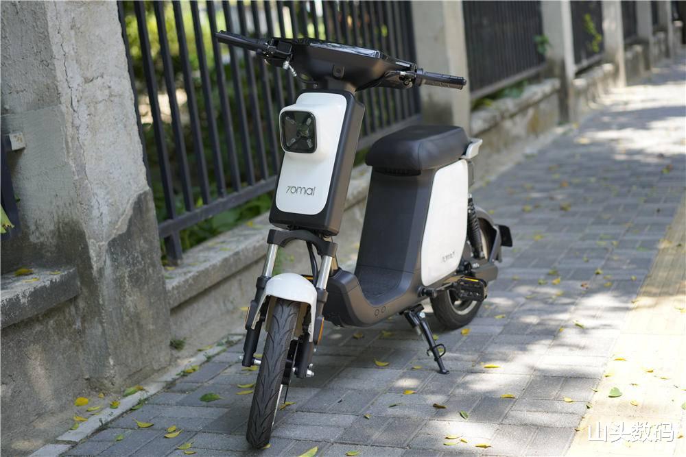 小米科技@小米生态链70迈搅局电动车市场，这才是最适合年轻人的智能电动车