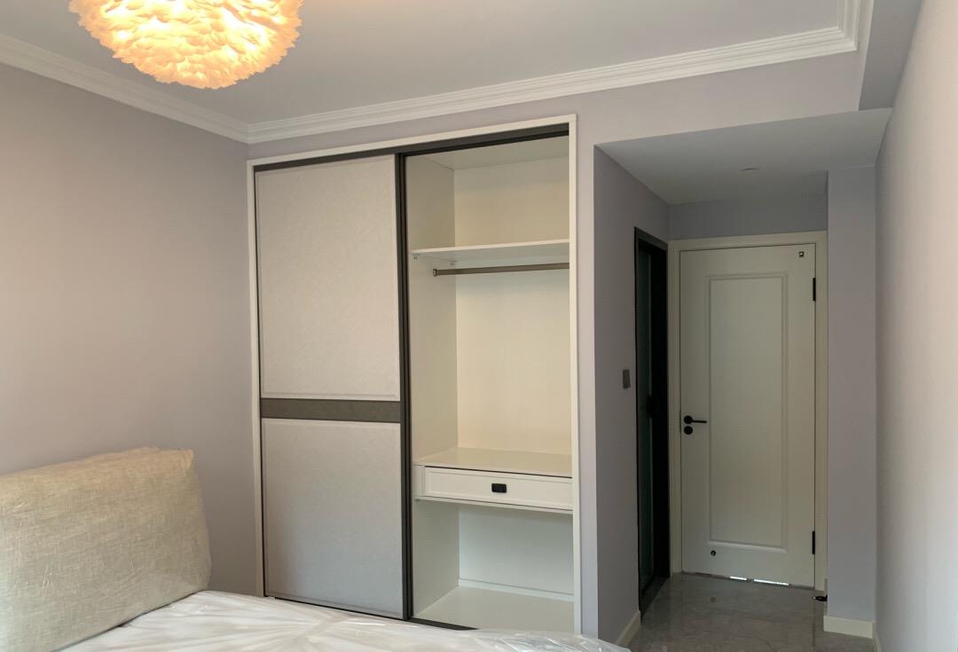 ##她家面积不大，入户鞋柜非常实用，橱柜不到顶很方便使用，晒晒！