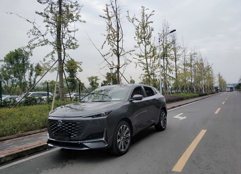 大众汽车|长安再出高端SUV，轴距近2米9，还有四驱+爱信8AT，本月就发布