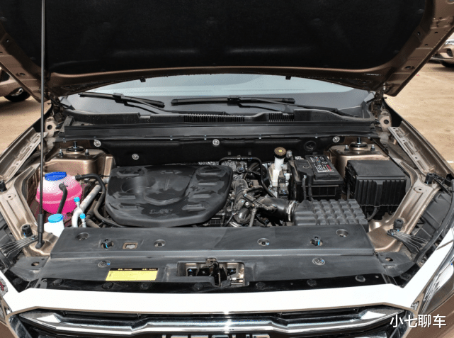 比長安CS75酷炫的SUV，標配10.1英寸大屏，帶十年質保，6.99萬起-圖9