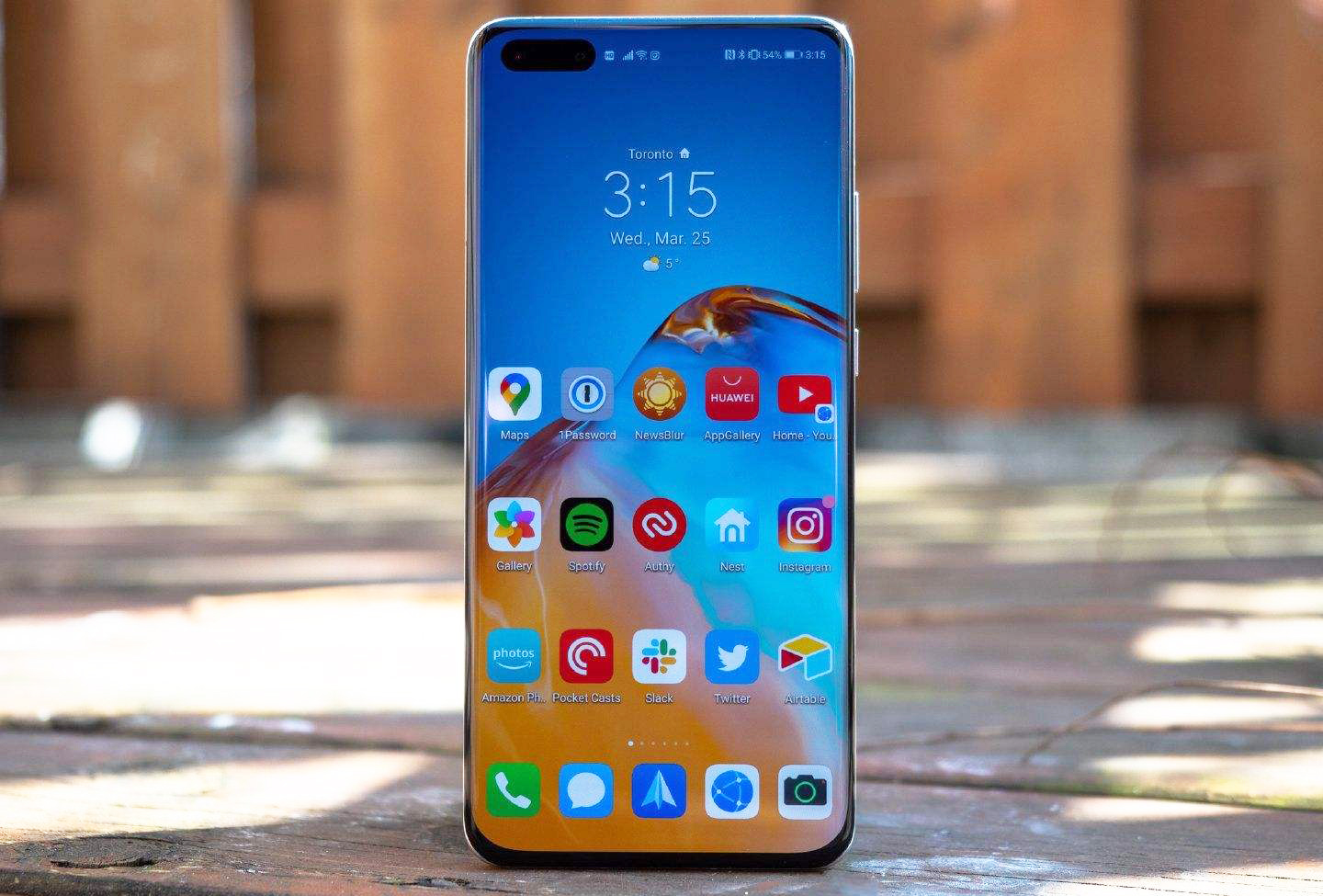 京东方：华为用被喷，京东方也可能为苹果提供屏幕面板，会是周冬雨排列吗？