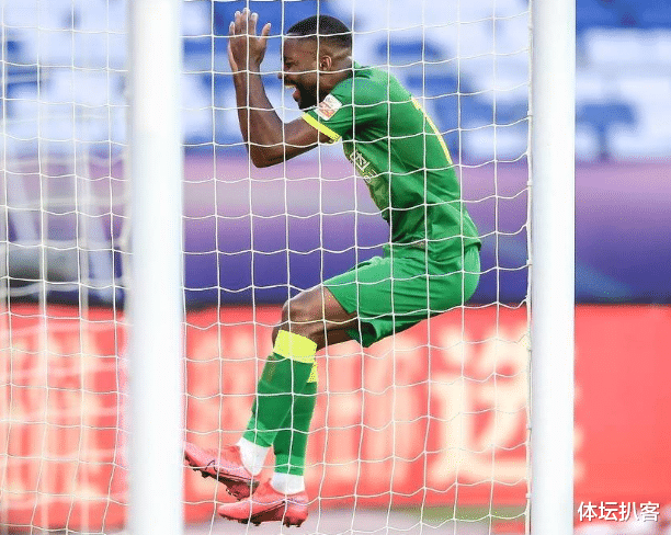 上海上港|3-3！1-1！中超一夜爆出两大冷门：国安守住榜首，上港被恒大反超