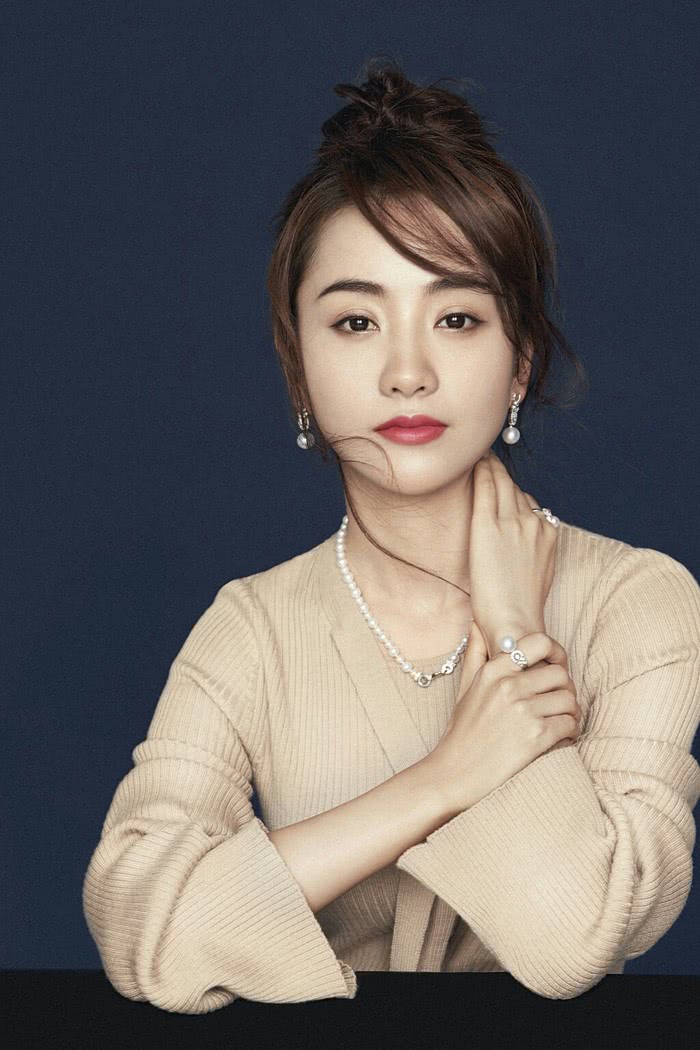 「杨蓉」她是娱乐圈“最干净”的女星,身高才161,今39岁像19岁