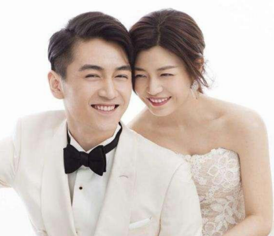 「陈晓」又被于正说中？陈晓与陈妍希走红毯全程不耐烦，真的还爱赵丽颖？