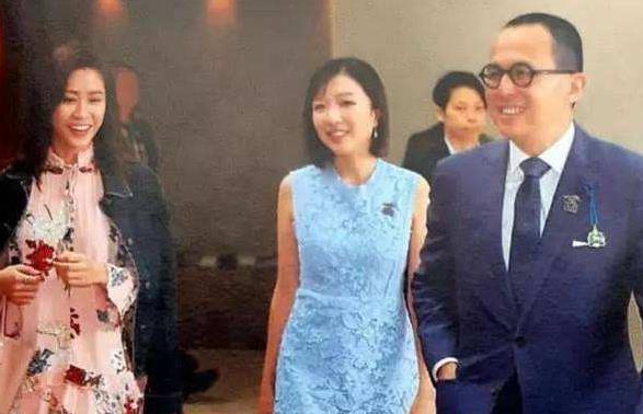 「李泽楷」百亿家产李泽楷，女友系港姐季军，看到李送的座驾，网友“酸了”