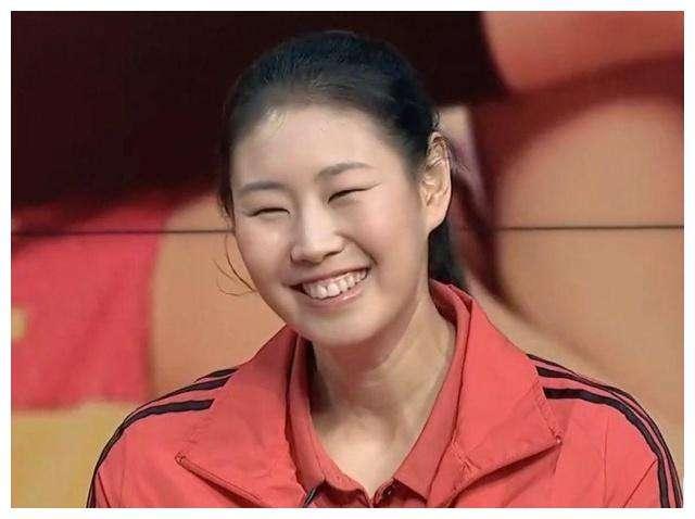 『颜妮』女排名将颜妮:开出租车的残疾老爸激励我奋斗