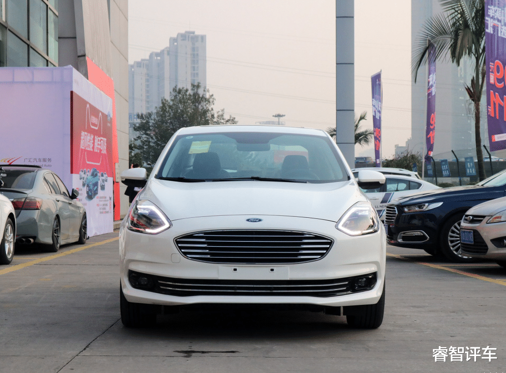 福睿斯|福睿斯：我太难了，标配胎压显示仅售5万6，车友：轩逸买早了