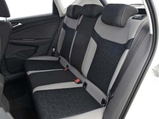 「丰田凯美瑞」新捷达为啥还不火？比国产车还便宜，少了大众“车标”不行？