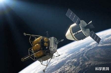 土星|“阴阳脸”的土卫八,表面还有“焊接缝隙”,它真不是外星飞船?