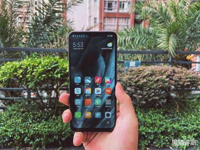 红米手机|低端手机要变天？Redmi9上手：根本不是老人机，这是小米6 Max