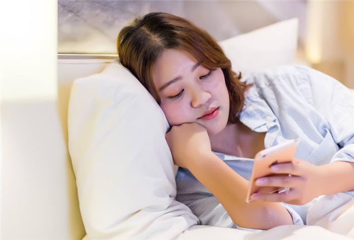 [中国电信]中国电信坐不住了！20元就能有221GB流量？网友：移动慌不慌？