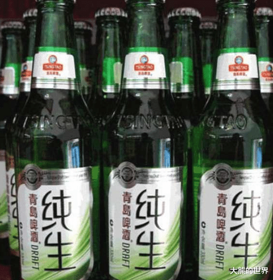 @啤酒瓶装和罐装有啥不同?老酒鬼道出“猫腻”,以后别再乱买!