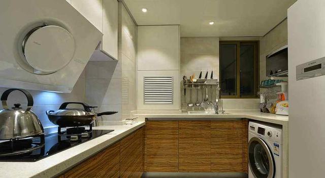 ：洗衣机放卫生间还是阳台好？听听过来人怎么说，别再放错了