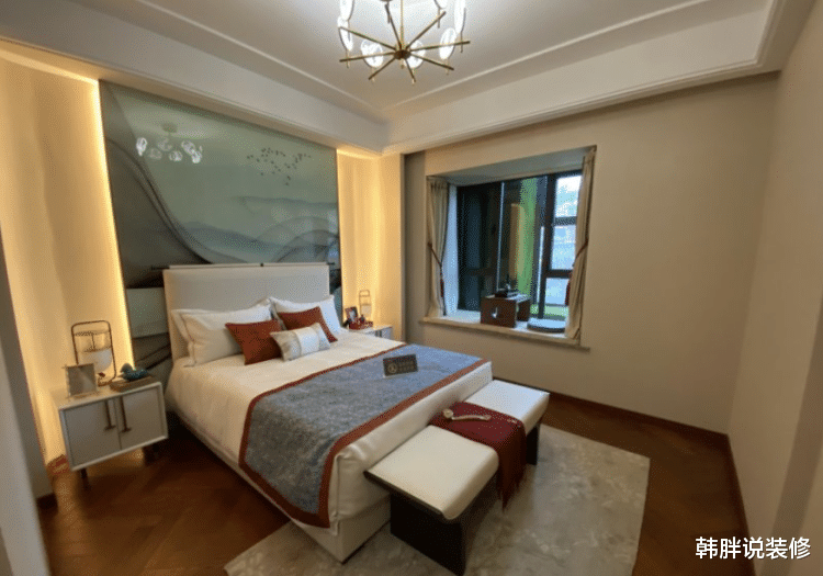 【】137㎡大四房,主卫门口装衣柜秒变衣帽间,满足女人对豪宅幻想