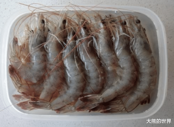 |保存大虾,不能直接冻冰箱!老渔民教你3招,1年不坏,和鲜虾一样