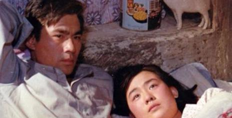 「朱时茂」与朱时茂一起演《牧马人》而出名,为何“消失”了37年?