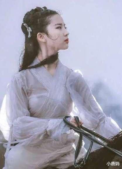 #刘亦菲#刘亦菲“雨中骑马戏”为何被删掉？当网友看到她后背后，全明白了！