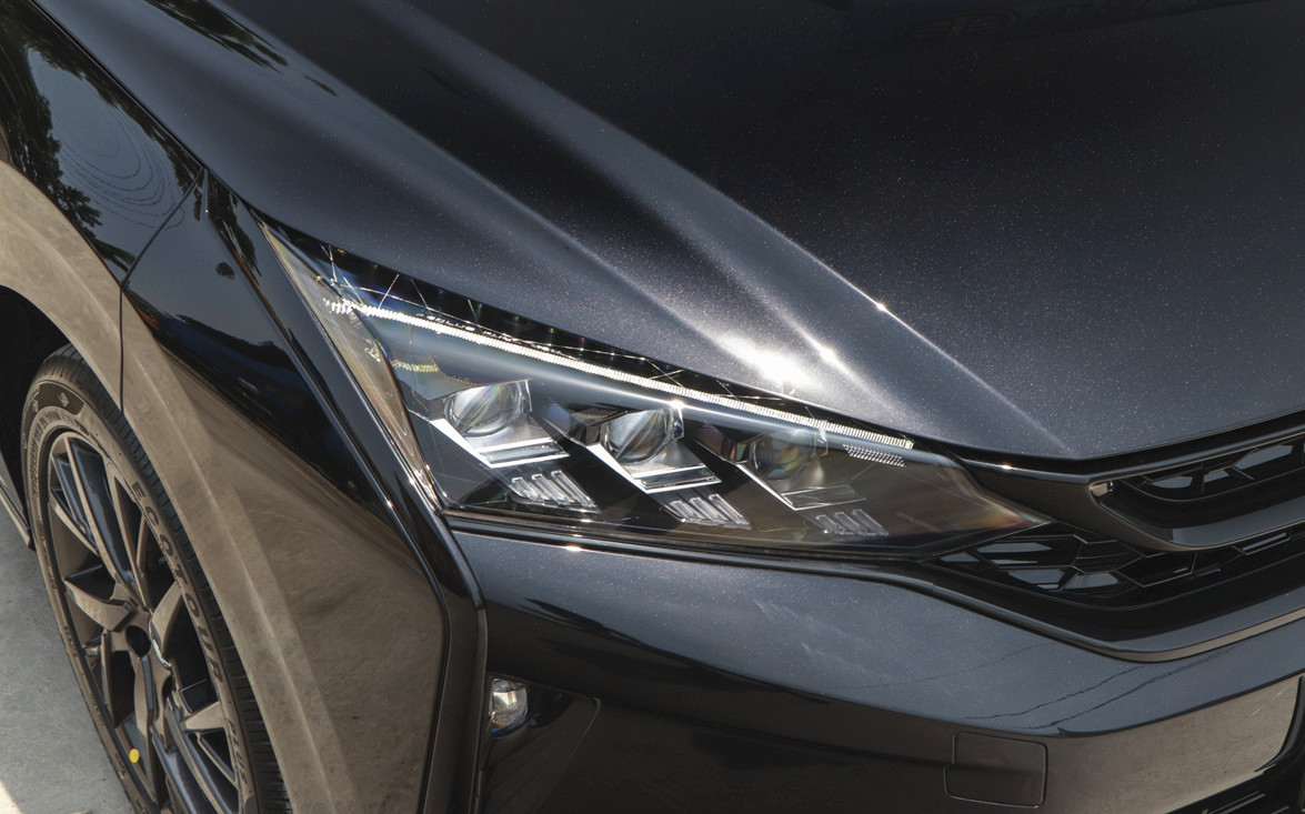 新车：又一国产“黑武士”诞生！溜背车身，回头率不输思域，仅6.99W起