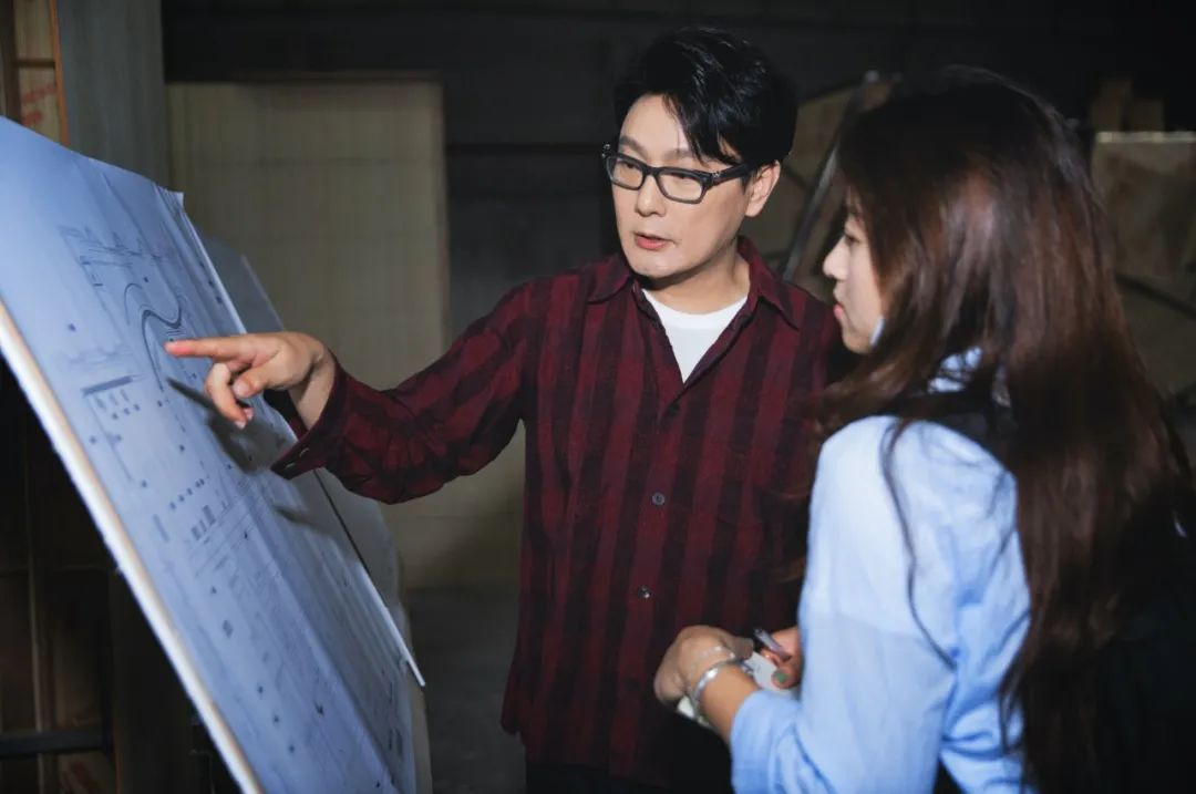 上海市|张信哲与他收藏的美人们