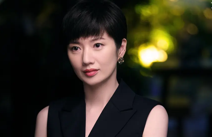 苑冉|19岁出道，上过春晚，进过女团，《家人》贺梅戏外经历也精彩