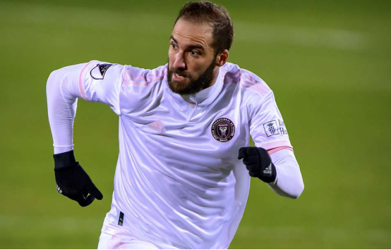 梅西|伊瓜因：梅西进不了世界前三 C罗被高估 历史最佳是大罗