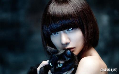 彭坦|中国乐队主唱的颜值天花板，娶名模12年零绯闻，42岁仍是少年