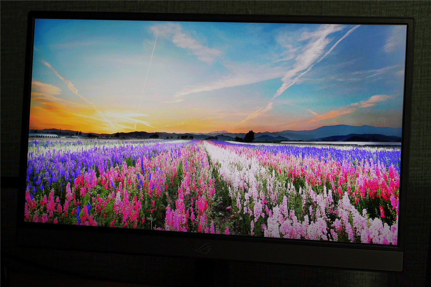 |全球首款240Hz+3ms电竞便携显示器,ROG XG17AHP评测