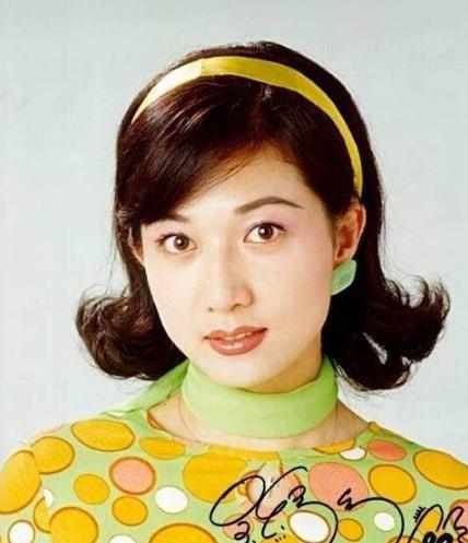 #吴绮莉#为什么吴绮莉机关算尽，却始终尚上位失败？看完成龙情史终于明白