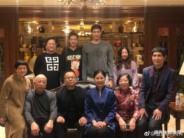 [张常宁]中国女排美女张常宁，目前已经领证，网友催促早日收获爱情结晶