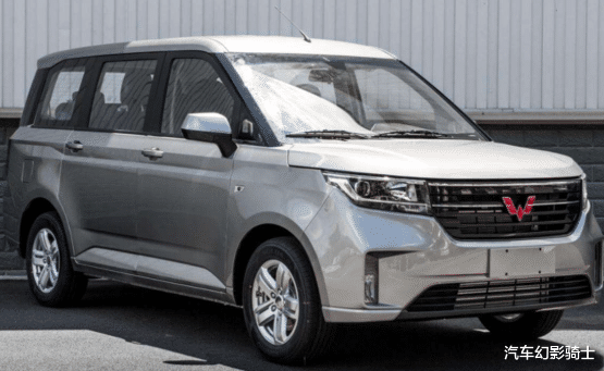 『五菱宏光』五菱宏光首款“银标”MPV亮相，看完外观，这谁还舍得拿来拉货！