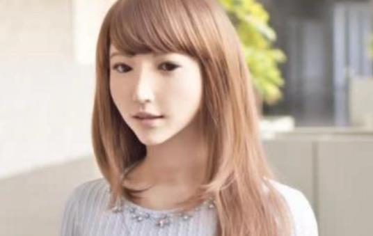 机器人▲“女机器人”大卖！内部让人大开眼界，会出汗还能“生孩子”