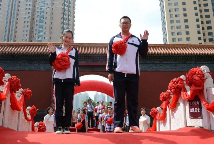 #王瑞鹏#高考：当年拿下了749分，差一分就满分的“学神”，如今在干什么？