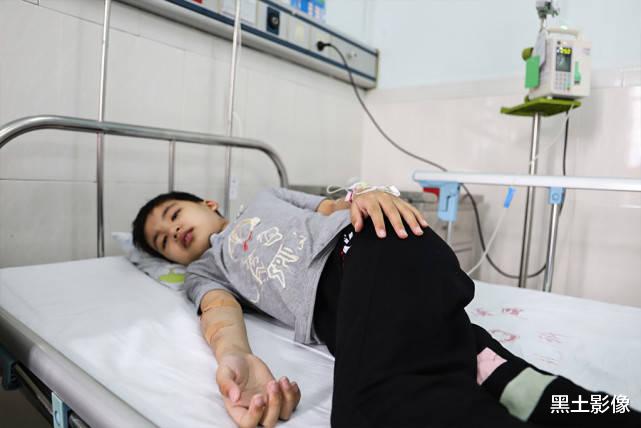 黄河@广东一9岁男童患重症求妈妈放手，哭诉：我不想治了，您还有哥哥