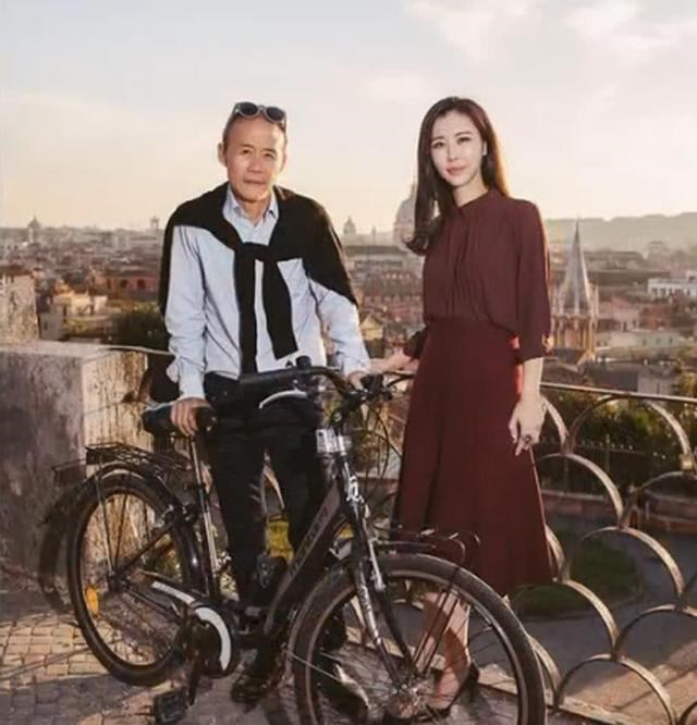 田朴珺|39岁田朴珺大秀恩爱！被老公王石宠成幸福肥，长胖14斤后立志减肥