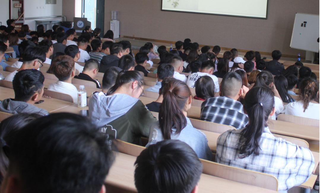 大学|大学里“不考研”难就业的8个专业，专业性强，学得精才好找工作