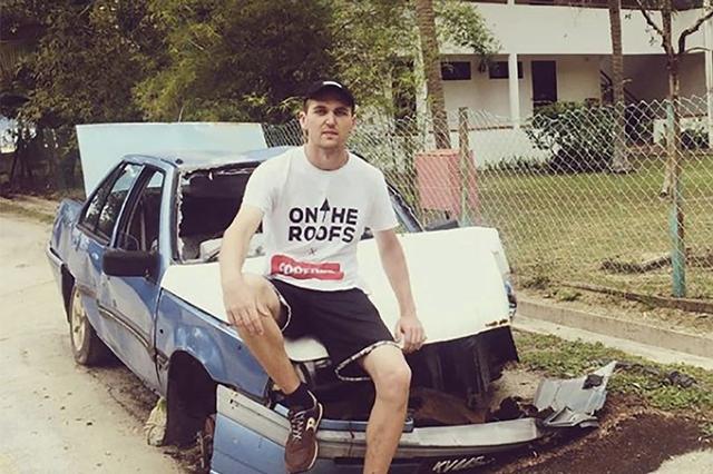 英国英鸟|俄女子花4天肢解丈夫尸体，还将器官放冰箱，2岁儿子目睹全程