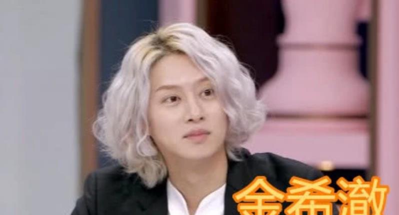 「男神」王俊凯男神，baby的男神，看见全智贤的男神：也是我们的男神