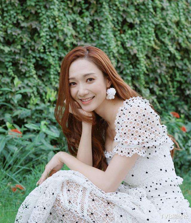 王君馨|TVB花旦王君馨，搁置买楼计划出唱片，新剧会有超能力