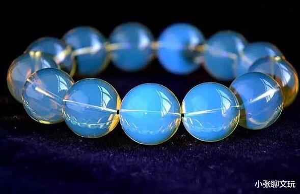 琥珀|加勒比海上的瑰宝，琥珀中当之无愧的贵族，颜色在文玩圈少有