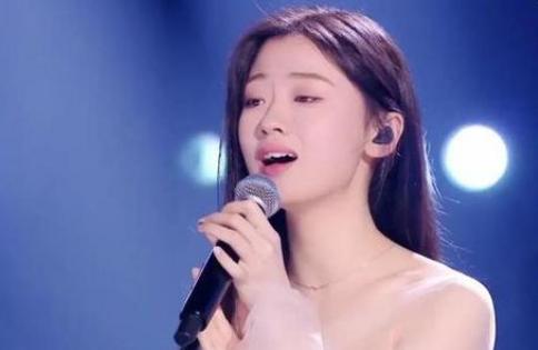 吴莫愁|从1.3亿出场费到县城卖唱为生，吴莫愁如今的落魄，究竟是谁造成的？