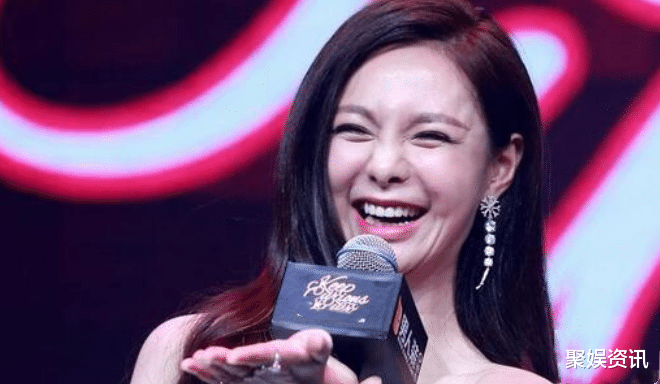 张杰|在张杰落魄时弃他而去，名声大噪掌掴谢娜两耳光，如今的她过成这样